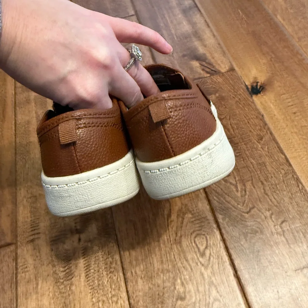Carter’s kids Leather Casual Shoes in Brown - Picture 3 of 5